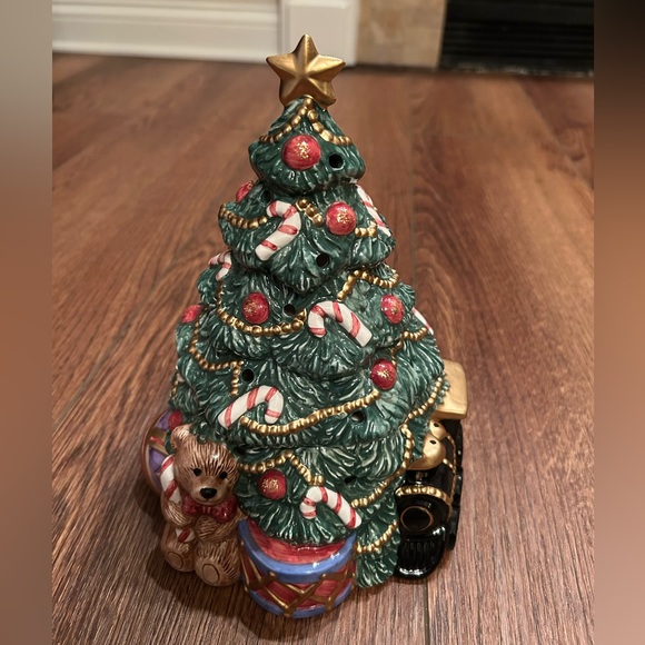 Fitz and Floyd Other - Fitz and Floyd “Santa’s List” Christmas tree with votive candles